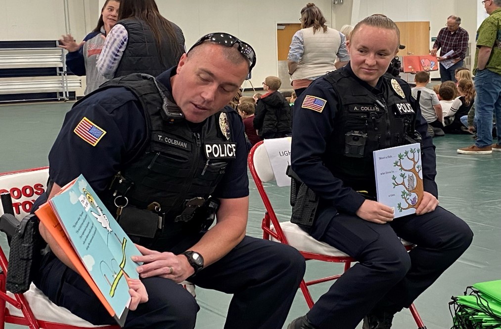 Officers Reading to children