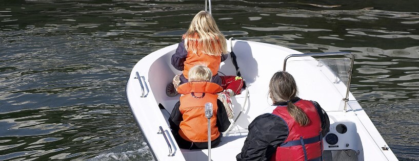 Boating Photo with family