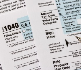 photo of 1040 tax form