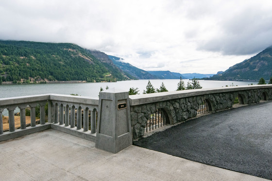 Lindsey Creek Bench Cut overlooking the Columbia River