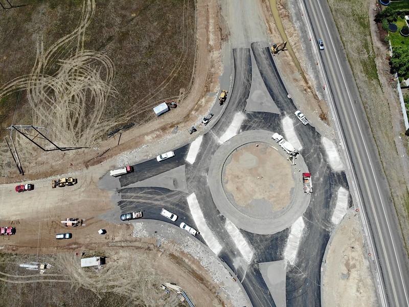 Roundabout construction on Oregon 140