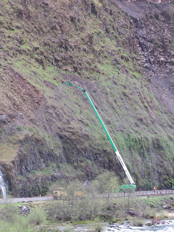 Crane at work on OR 224