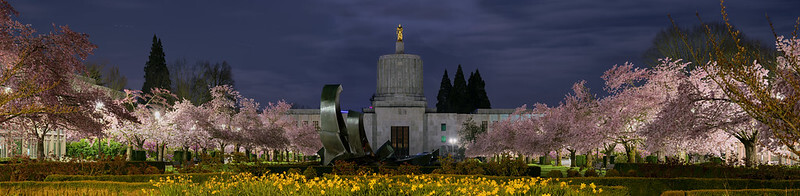 Oregon Capitol in the Morning