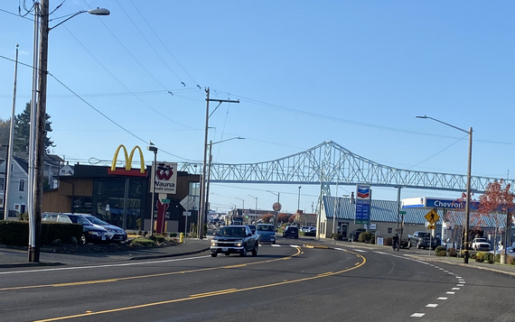 photo showing the new pedestrian island on U.S. 30 at 6th Street