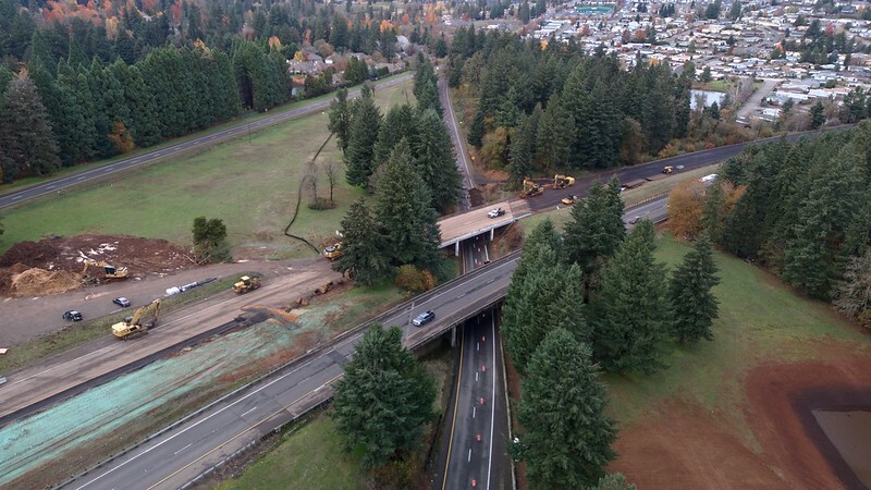 Aerial photo of the Southbound I-5 over Commercial Street Bridge before demolition.
