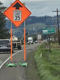 Photo showing speed limit sign in Newberg-Dundee work zone