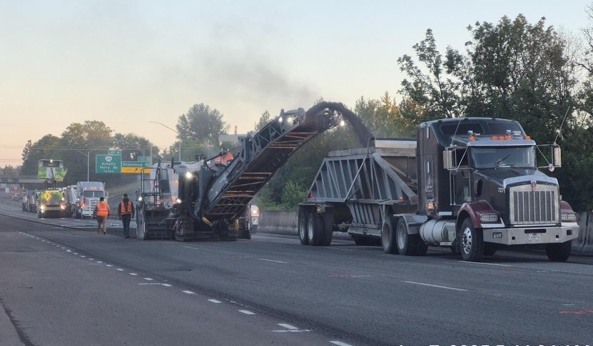 Paving machines on OR 217 south