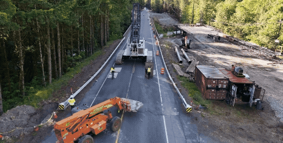 Gif showing a crane in the OR 58 work zone