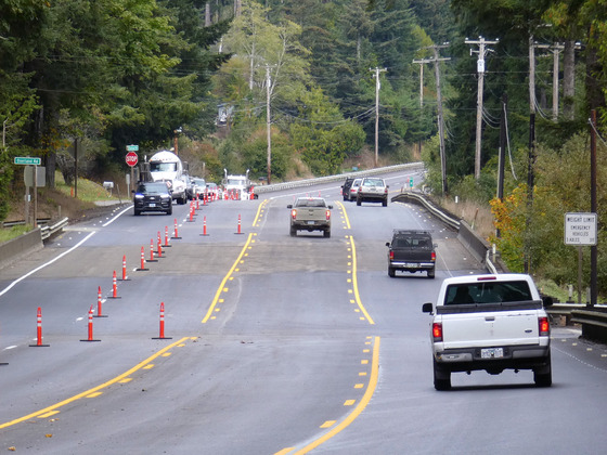 Center turn lane on Oregon 42 (Milepost 4)