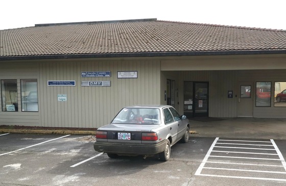 DMV Lincoln City Exterior