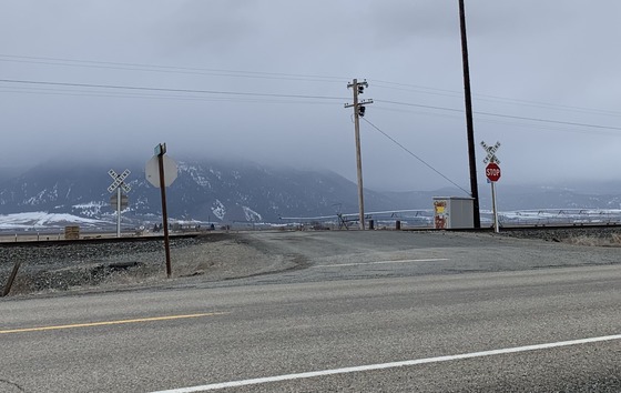 Pole Line Lane rail crossing in March 2025, before construction