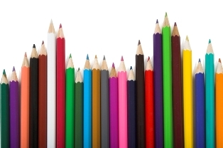 colored pencils of different lengths