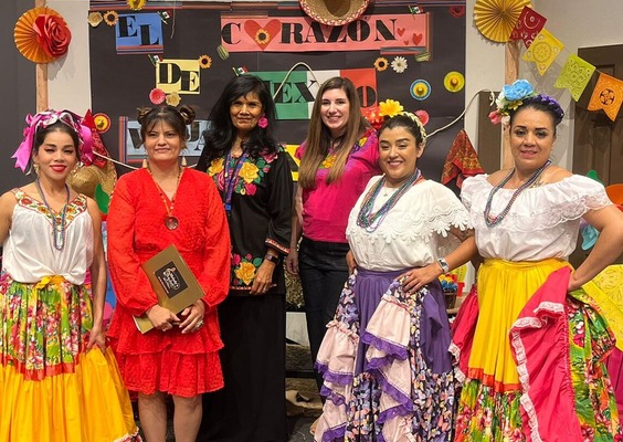 Binational Teachers and school staff in Phoenix-Talent SD