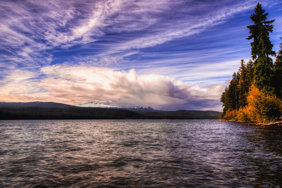 Odell Lake and Diamond Peak in Central Oregon