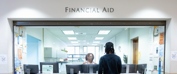 Student at a financial aid office, courtesy of Complete College America