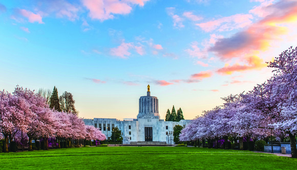 Oregon State Capitol at sunset