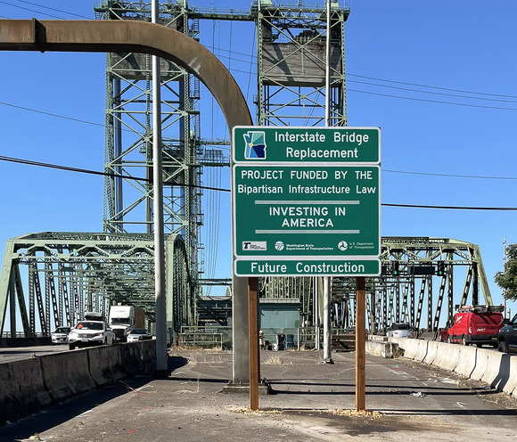 Sign at the I-5 Bridge
