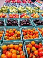 Tomatoes at farmers market