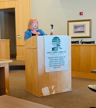 Speaking at the chamber