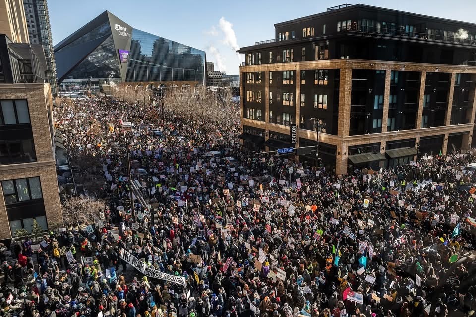 Photo from Minnesota protest showing thousands of people