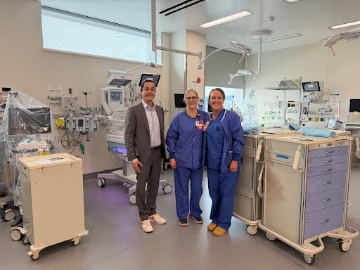 Photo of Rep. Pham with Nurses at Randall's Children's Hospital