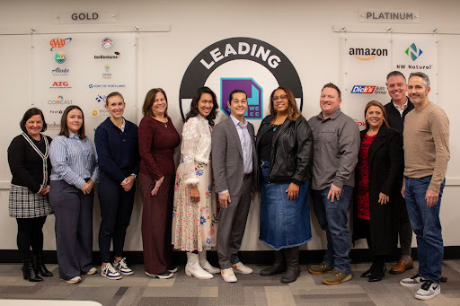 Group photo with Rep. Pham and members of the Washington County Chamber of Commerce