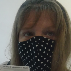 Stefanie McCoy vaccine selfie