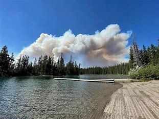 Wildfire in Oregon produces billows of smoke