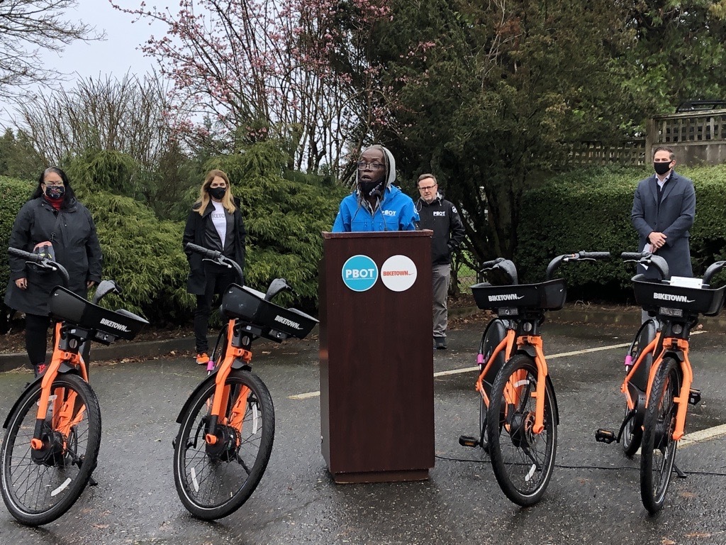 Commissioner Hardesty speaks at BIKETOWN press conference on service area expansion January 10, 2022