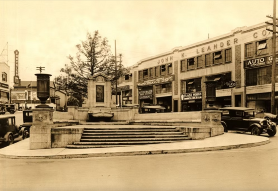 1931 photo of David Campbell Memorial