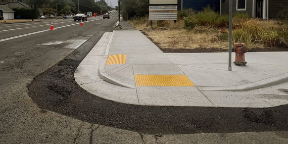 Corner curb ramps