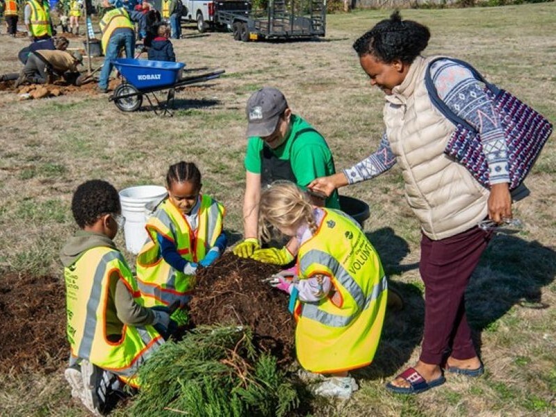 PPR - young children planting tree
