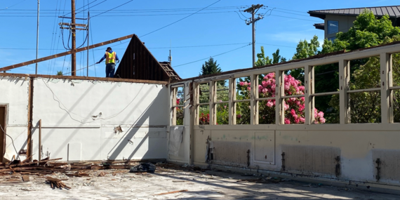 Deconstruction of a school