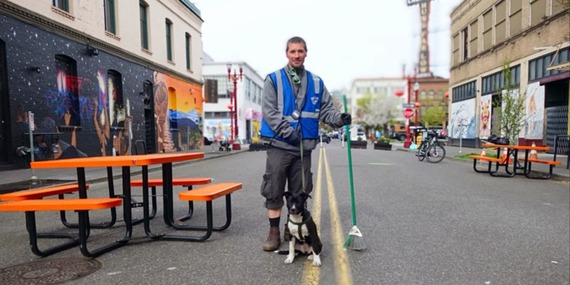 GLITTER participant helps pick up trash in Old Town