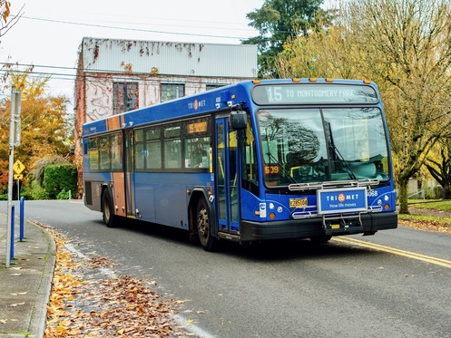TriMet bus on Line 15
