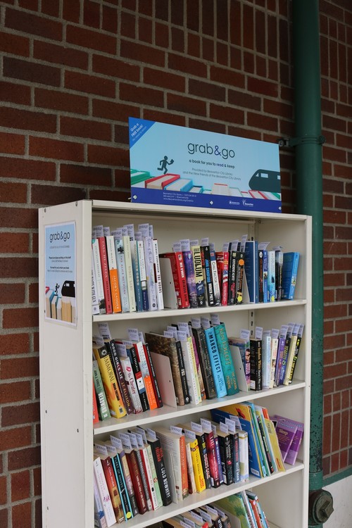 Grab & Go book stand