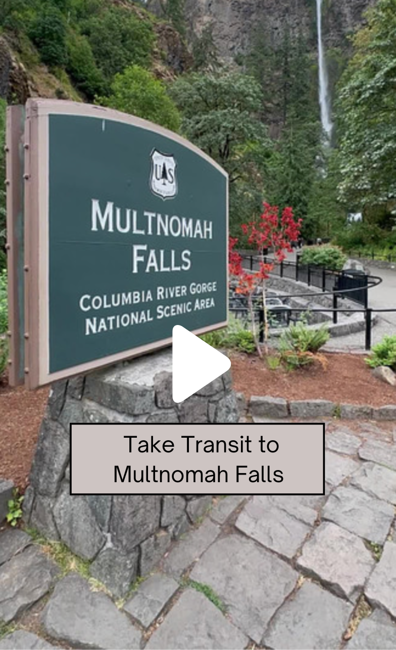 Multnomah Falls sign in front of the park entrance