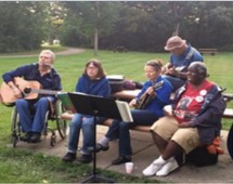 Pickin' and Grinnin' class