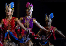 Indonesian dancers