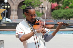 Lunchtime music series at Rice Park 