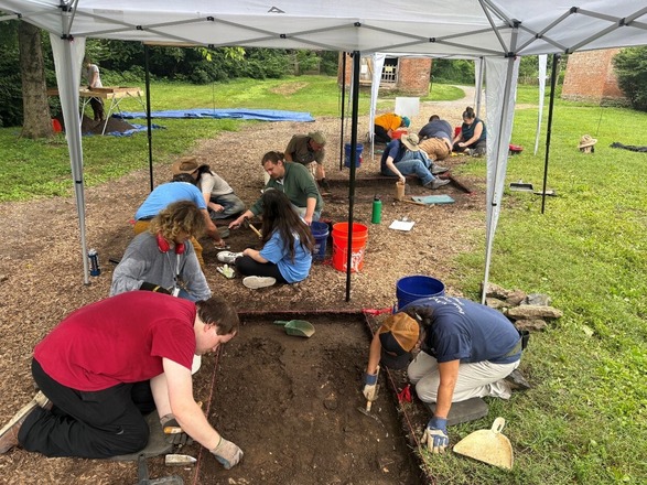 volunteers excavating at Croft House