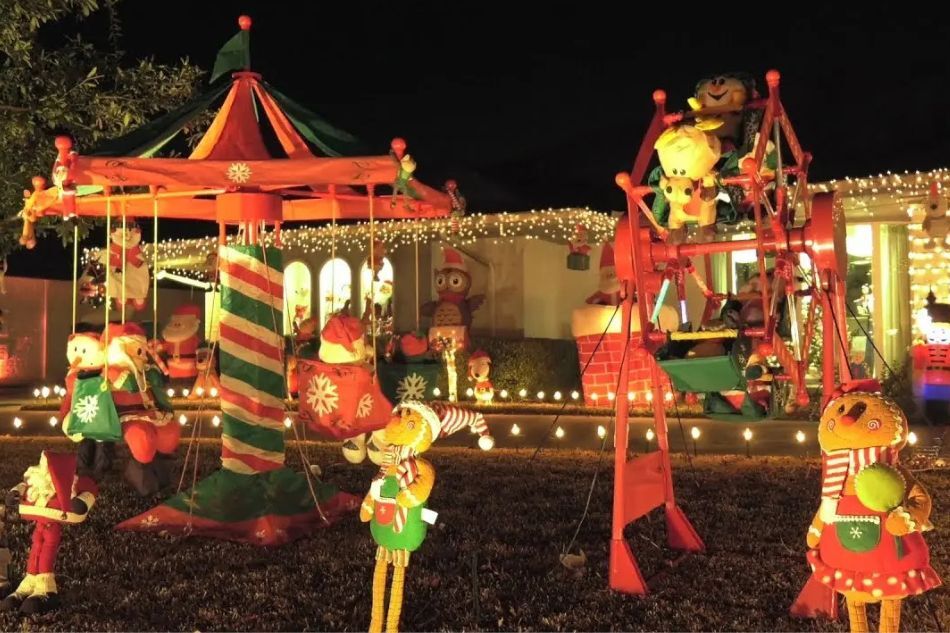 Interlochen Neighborhood Lights Display