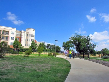 trail and people walking at lake highlands towncenter