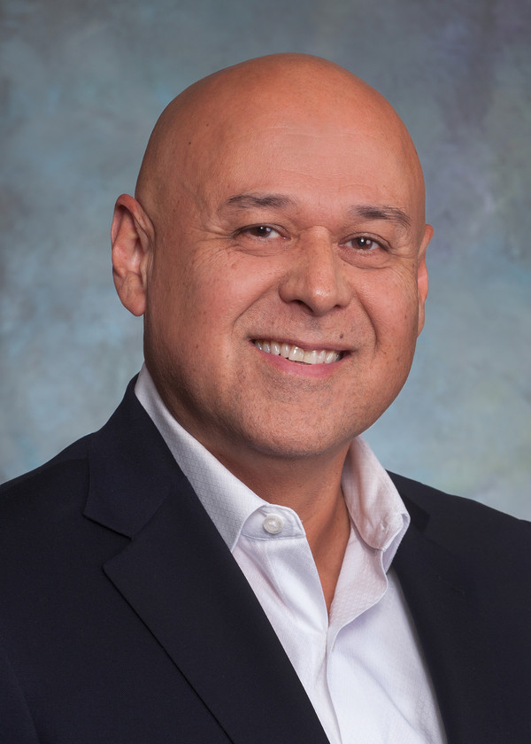 Raymond Suarez Headshot