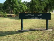 Volunteer at the Glenwood Park litter cleanup and community event!
