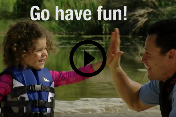 How to put on children's life jacket