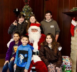 Santa picture with kids