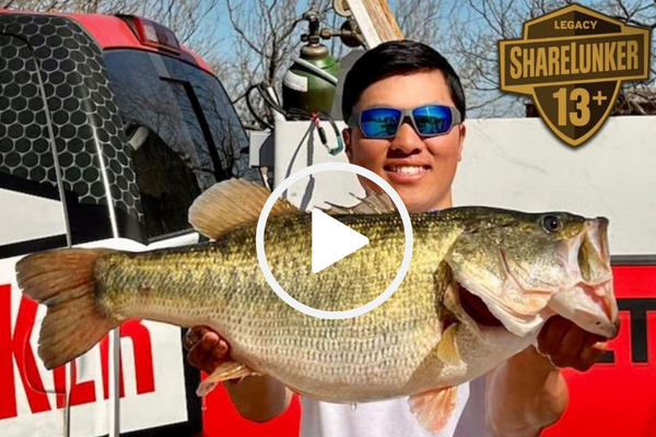 Yah-Tsheng Moua holds13.05 Lunker from OH Ivie, video link