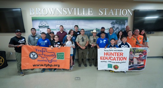 Class picture of Hunter Ed class at Border Patrol Station