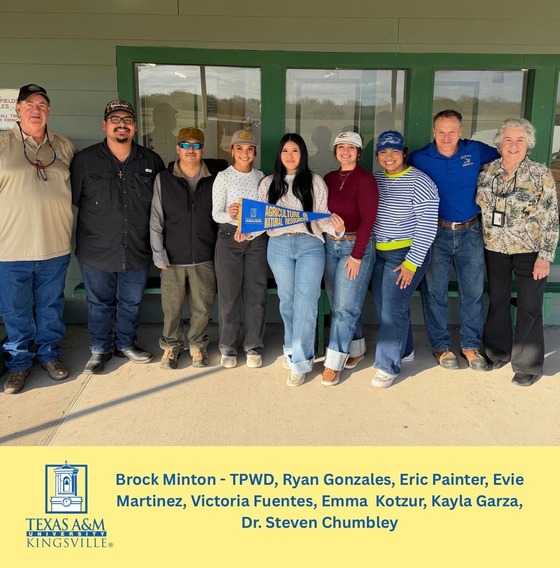 Class picture of university agriculture students